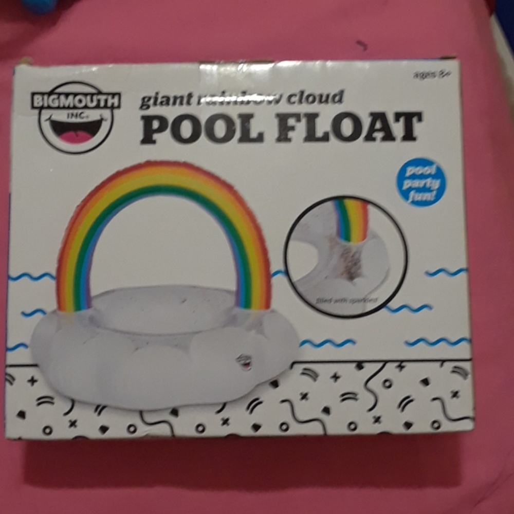 Giant rainbow cloud pool float - Picture 2 of 4